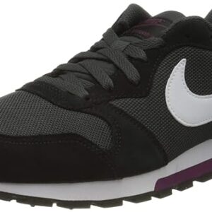 Nike Women MD Runner sneakers